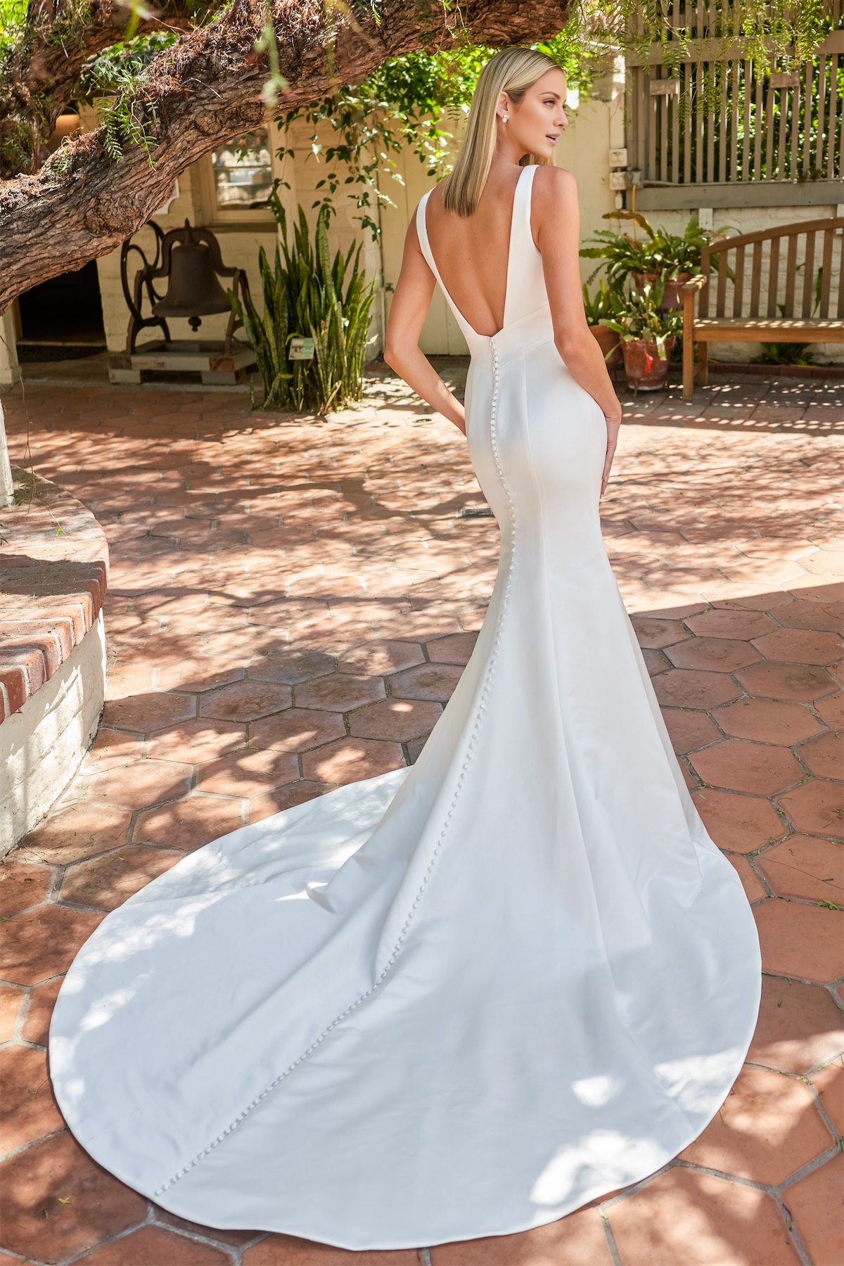 Ivory Satin Mermaid Illusion V-Neck Floor-Length Evening Dress with Sweep Train