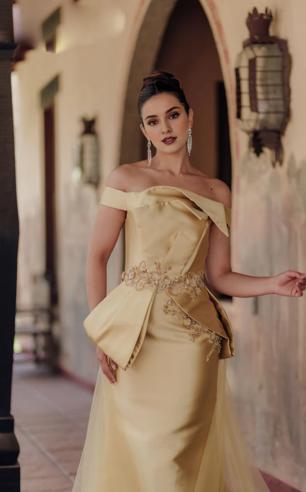 Off shoulder neckline with folded patchwork waistline decoration and floor length Prom dress