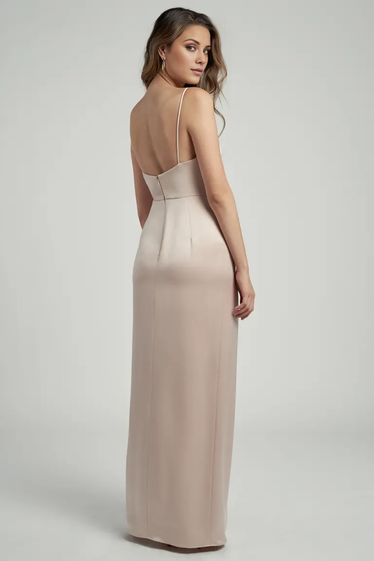 Vestido de fiesta Jimiss con escote cuadrado, sin mangas, tirantes finos, espalda descubierta, abertura lateral y largo hasta el suelo