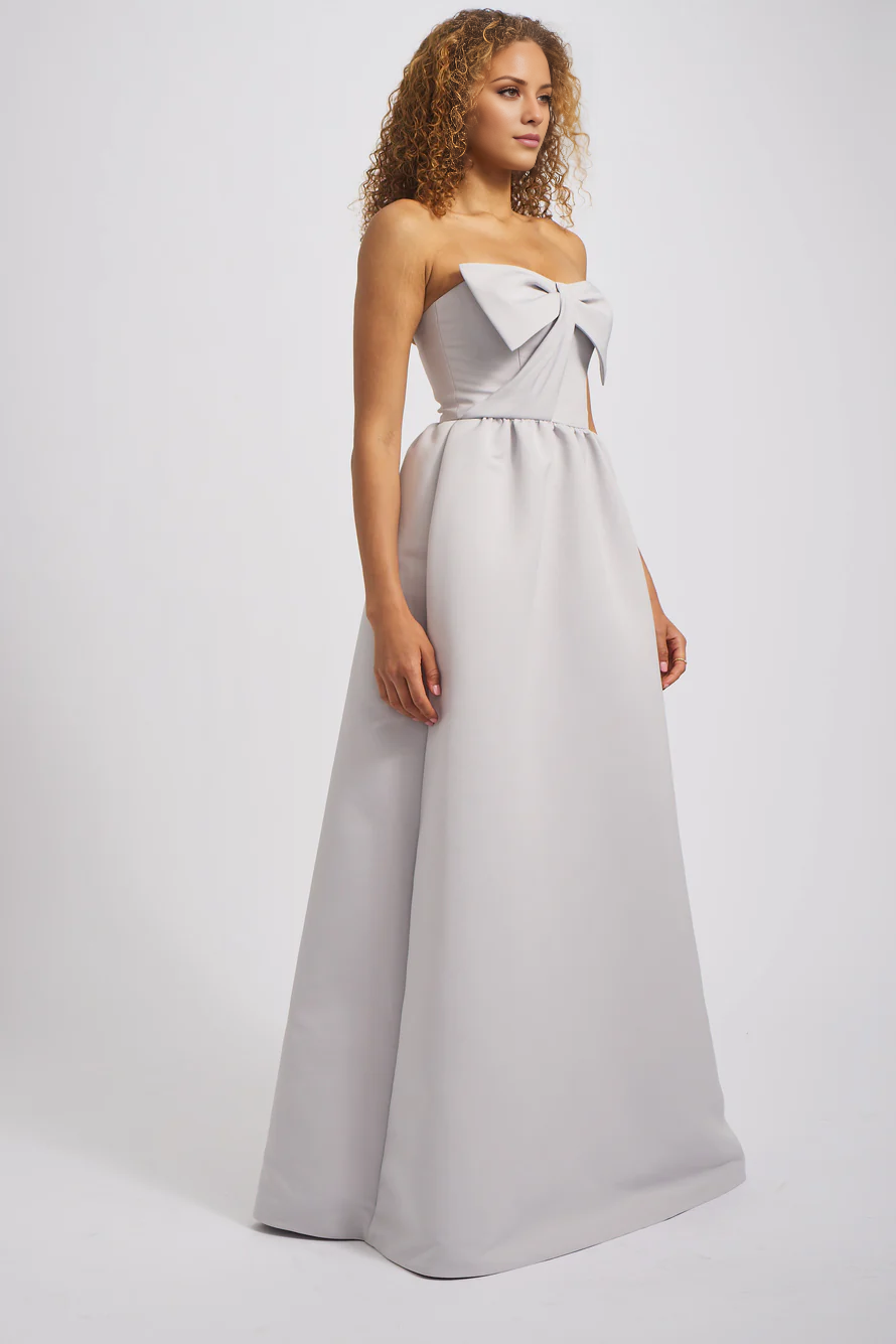 Vestido de fiesta Jimiss con hombros descubiertos, sin mangas, sin tirantes, con escote en forma de mariposa, espalda condensada y largo hasta el suelo