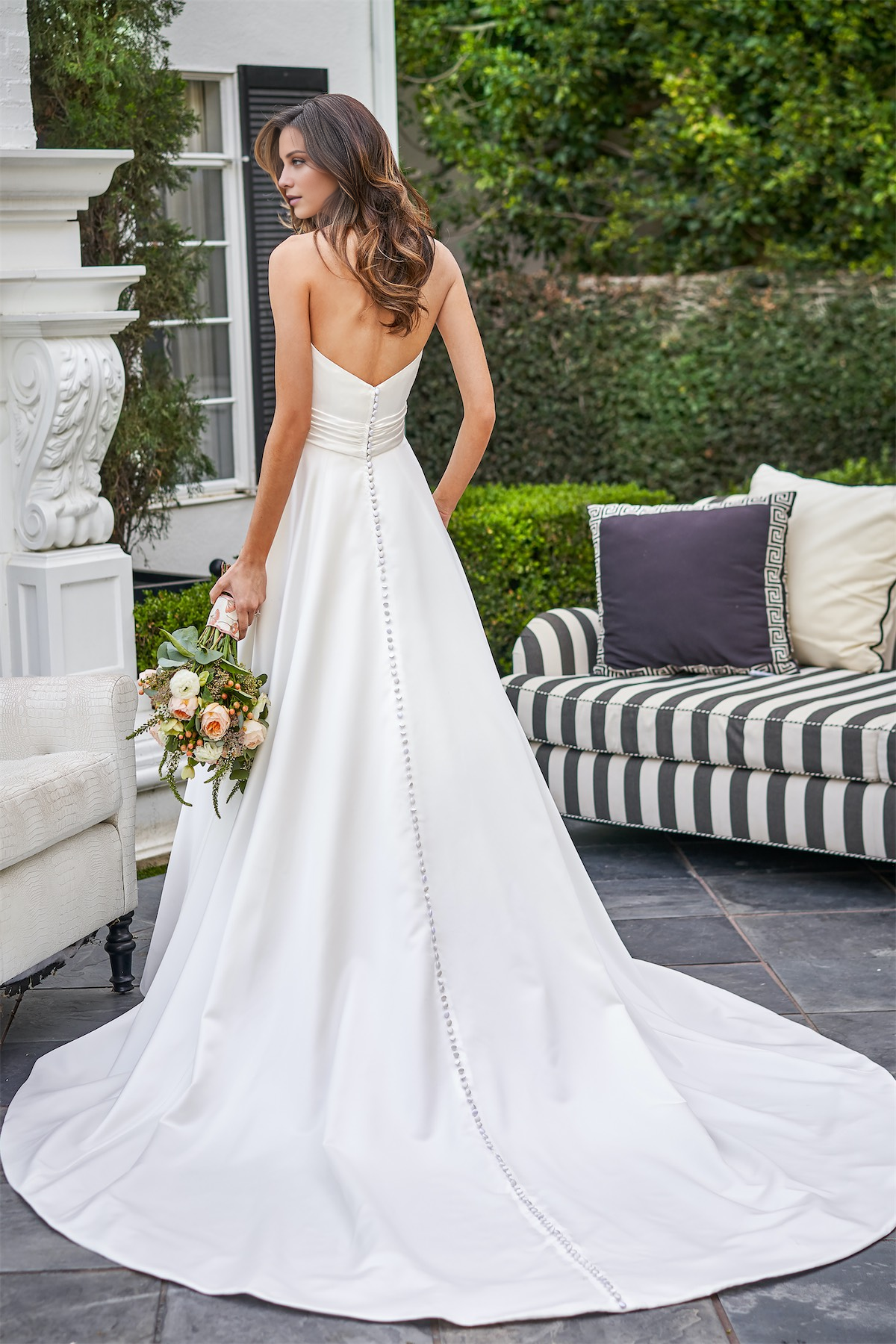 Vestido de novia de satén con falda en forma de A, escote en forma de corazón y cintura plisada