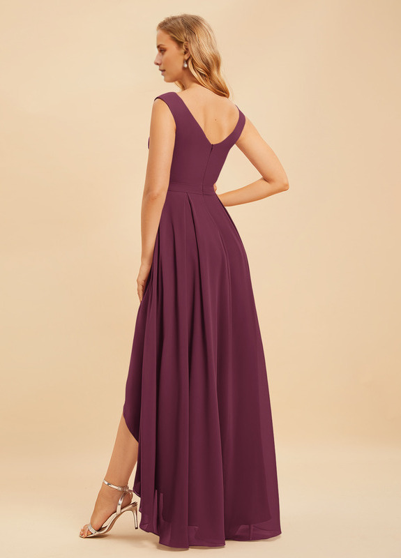 Vestido de dama de honor de gasa con volantes asimétricos y escote en V en forma de A