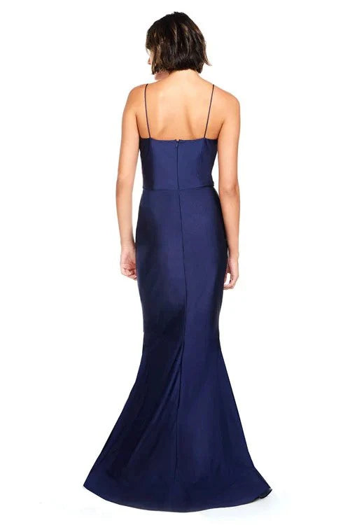 Vestido de fiesta Jimiss con cuello de bufanda, hombros descubiertos, sin mangas, tirantes finos, espalda descubierta y largo hasta el suelo
