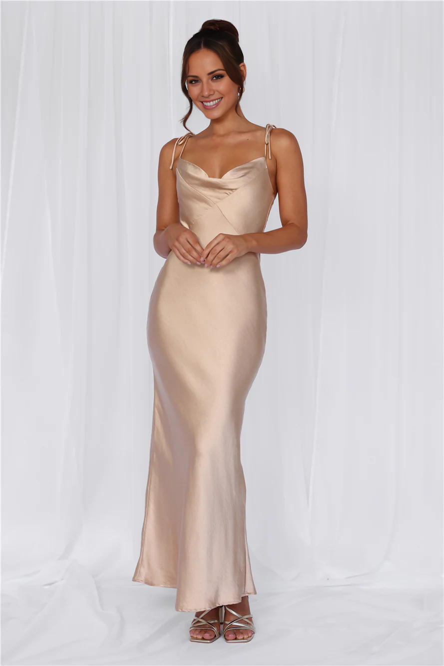 Vestido de fiesta Jimiss de satén con escote caído, sin espalda y largo hasta el suelo