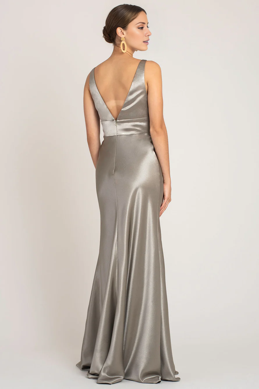 Vestido de fiesta Jimiss con escote en V profundo, hombros descubiertos, sin mangas, espalda descubierta y largo hasta el suelo