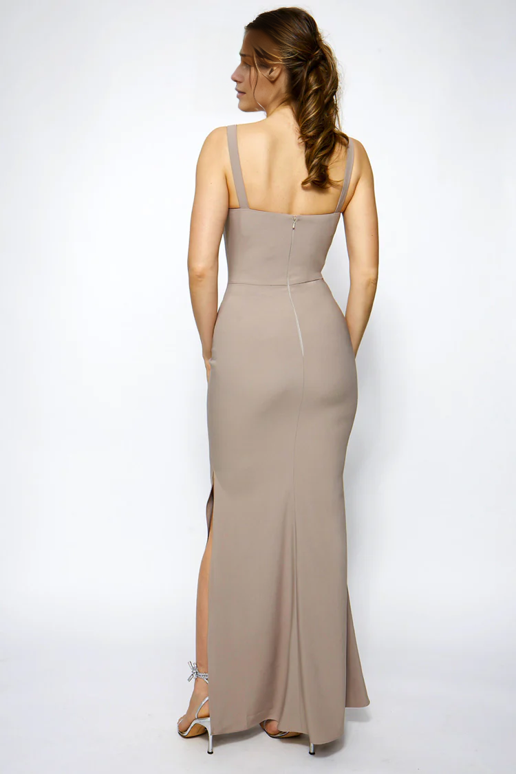 Vestido de fiesta Jimiss con escote cuadrado, sin mangas, hombros descubiertos, abertura lateral y largo hasta el suelo