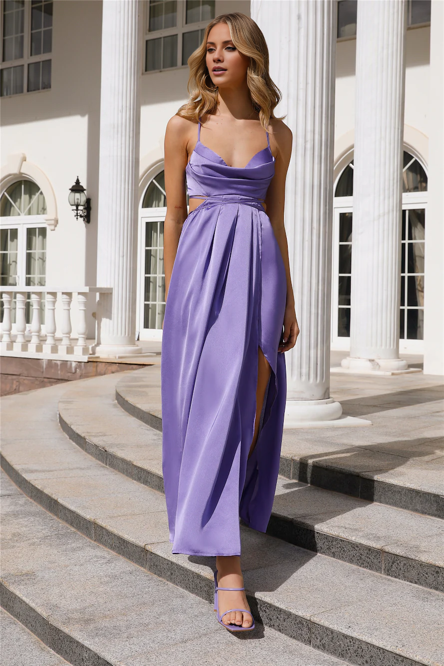 Vestido de fiesta largo Jimiss con escote en V, tirantes finos, espalda descubierta y abertura lateral
