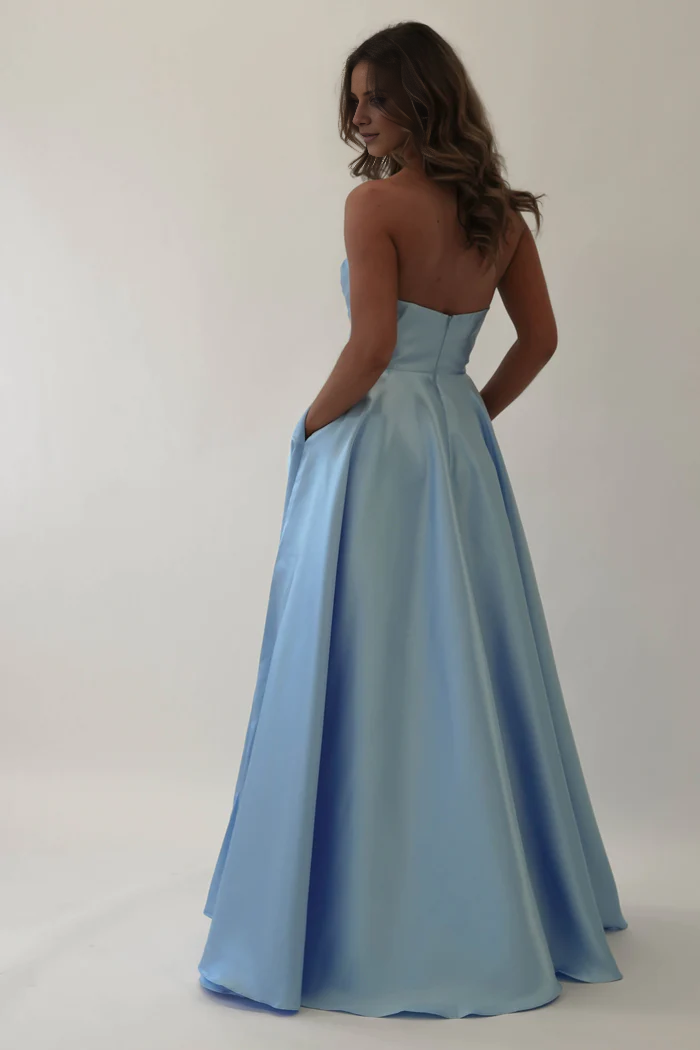 Vestido de fiesta largo de satén con hombros descubiertos, espalda descubierta y abertura lateral - Vestido Jimiss 