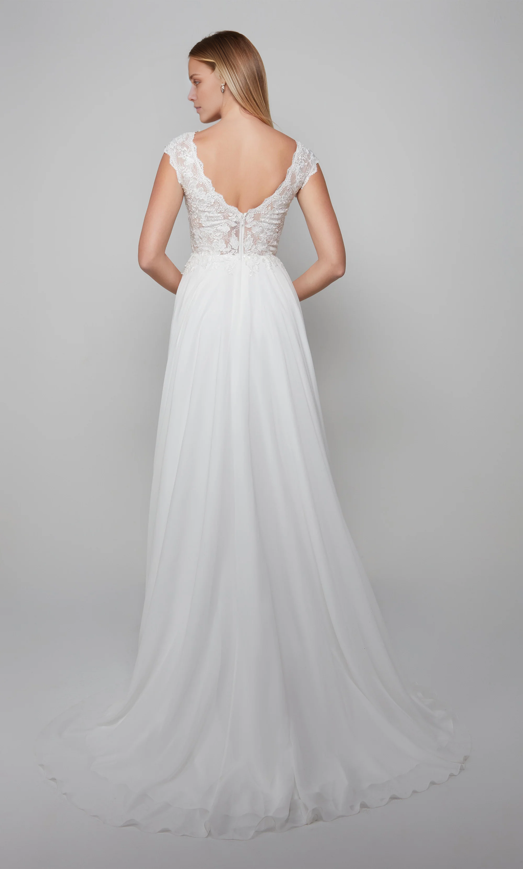 Elegant Ivory A-Line Floor-Length Gown for Bridesmaids & Formal Events