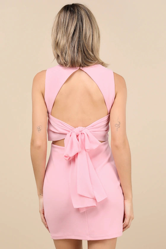 Vestido de fiesta corto Jimiss con escote redondo, hombros descubiertos, sin mangas y espalda descubierta