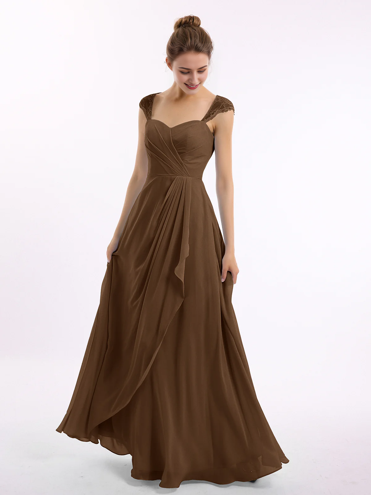 Abito da damigella d'onore in chiffon con maniche in pizzo