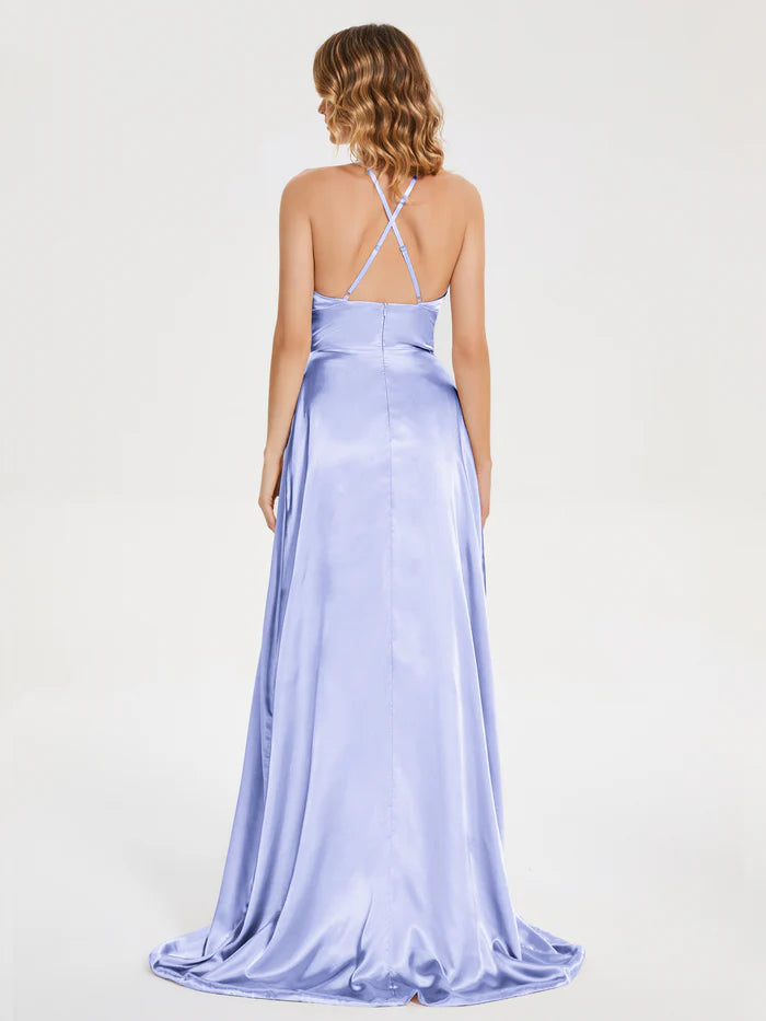 Vestido de dama de honor de satén suave con tirantes finos y largo hasta el suelo