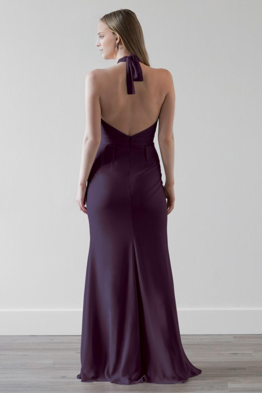 Vestido de noche Jimiss con cuello colgante, detalles plisados, espalda descubierta y largo hasta el suelo