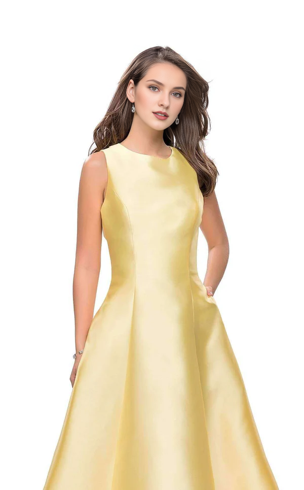 Yellow Satin A-Line Boat Neck Floor-Length Bridesmaid Dress with Pockets
