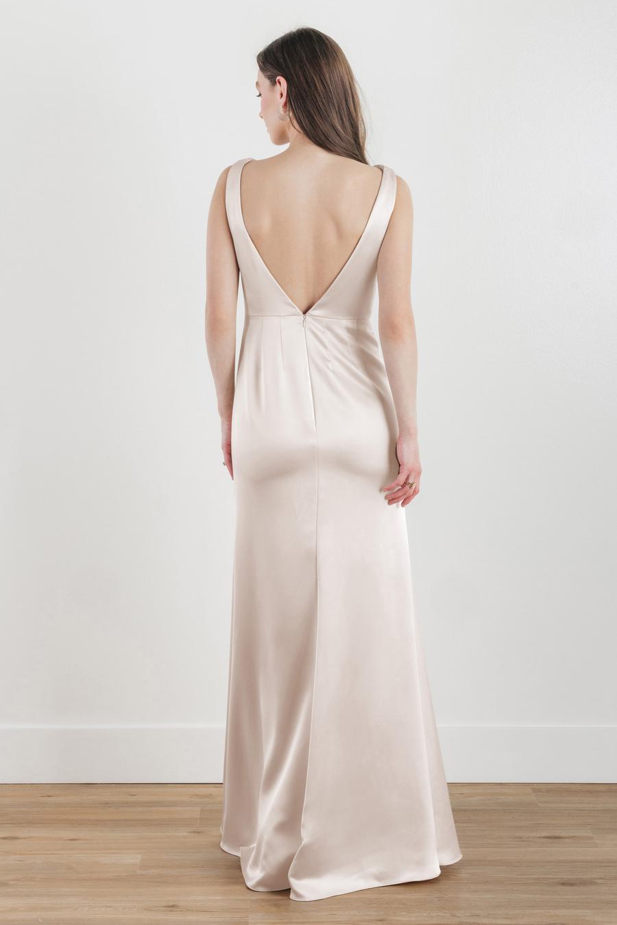 Vestido de noche Jimiss con escote barco, sin mangas, sin espalda y largo hasta el suelo