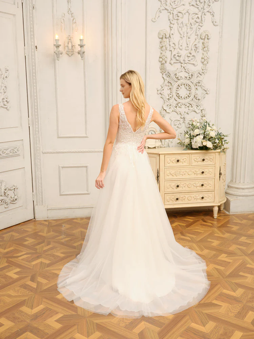 A-Line Floor-Length Bridesmaid Dress with V-Neck + Lace Bodice + Tulle Skirt