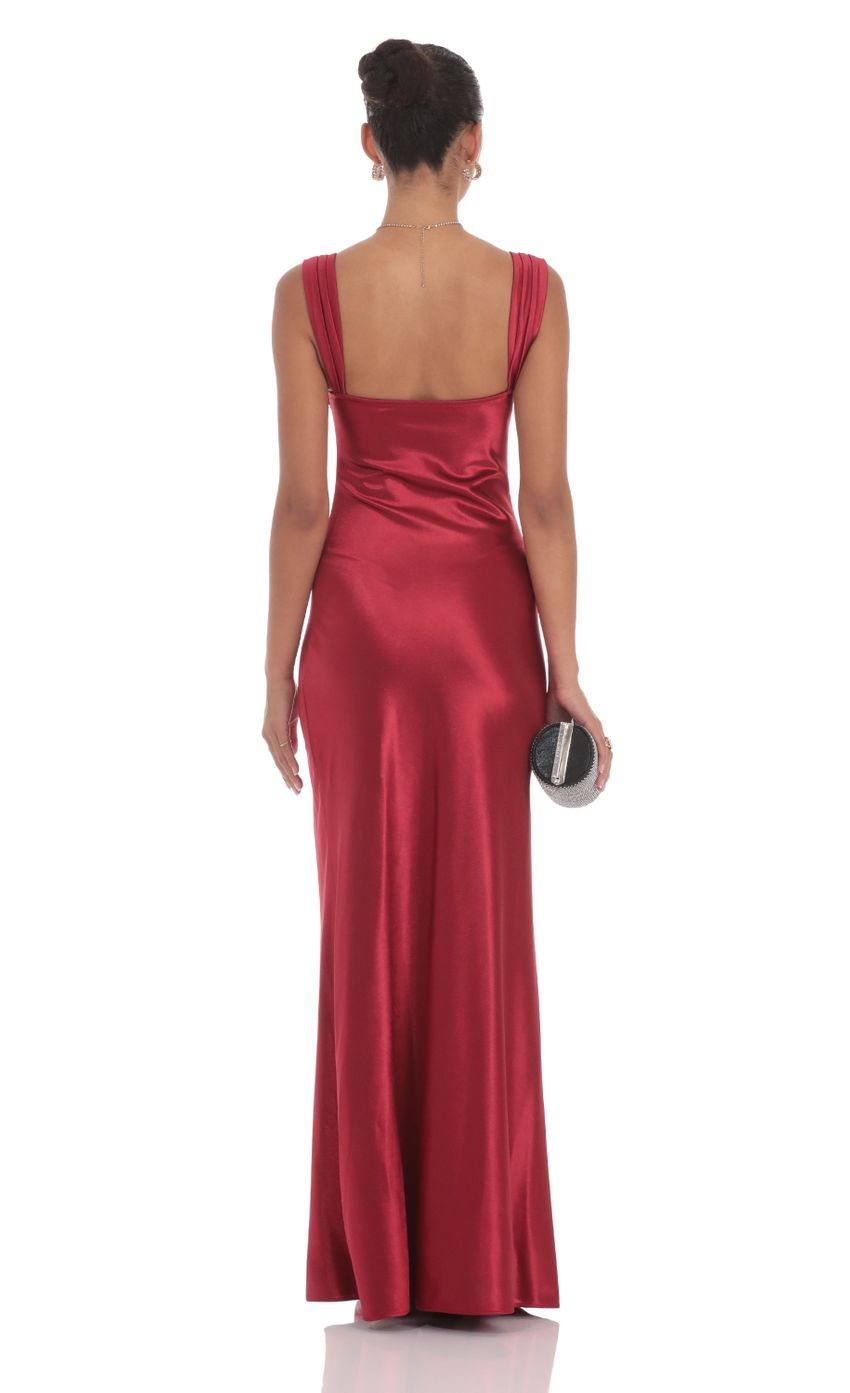 Vestido de fiesta con escote corazón, hombros descubiertos, sin mangas, espalda descubierta y largo hasta el suelo
