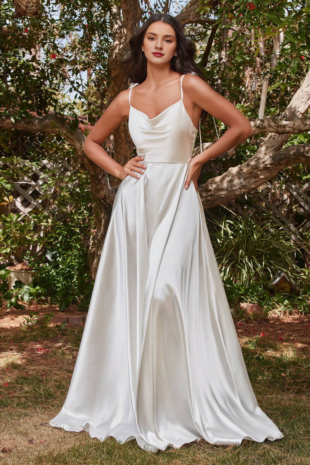 Vestido de novia largo de satén blanco de corte A