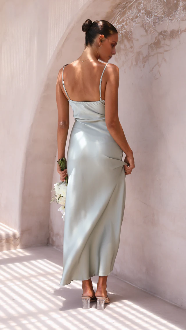 Vestido de fiesta largo de Jimiss con escote cuadrado, tirantes finos y abertura lateral