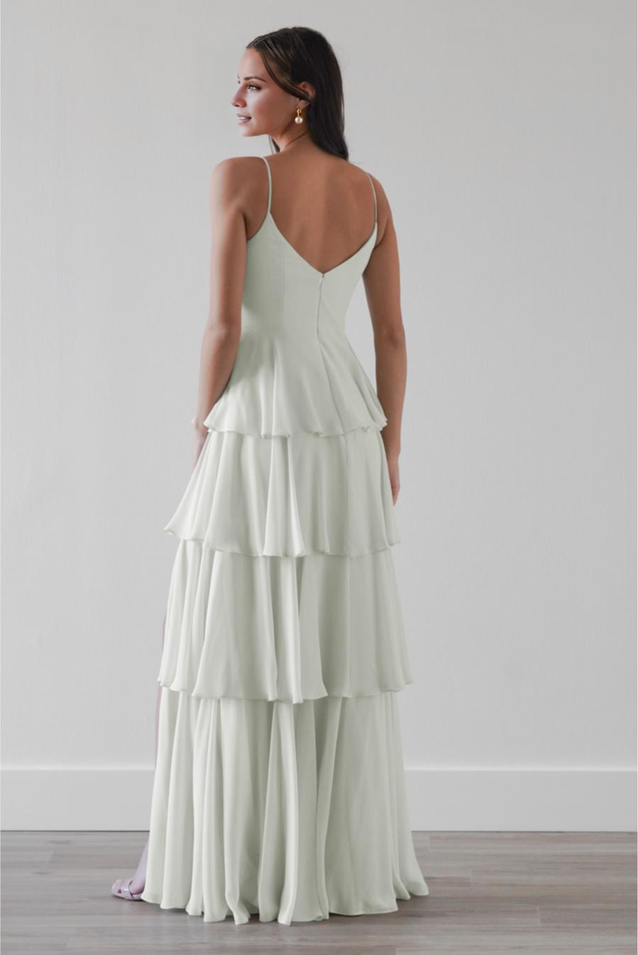 Vestido de noche Jimiss de corte A, escote en V, tirantes finos, sin mangas, con falda en capas y largo hasta el suelo