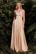 Vestido largo de satén con corte A y espalda descubierta