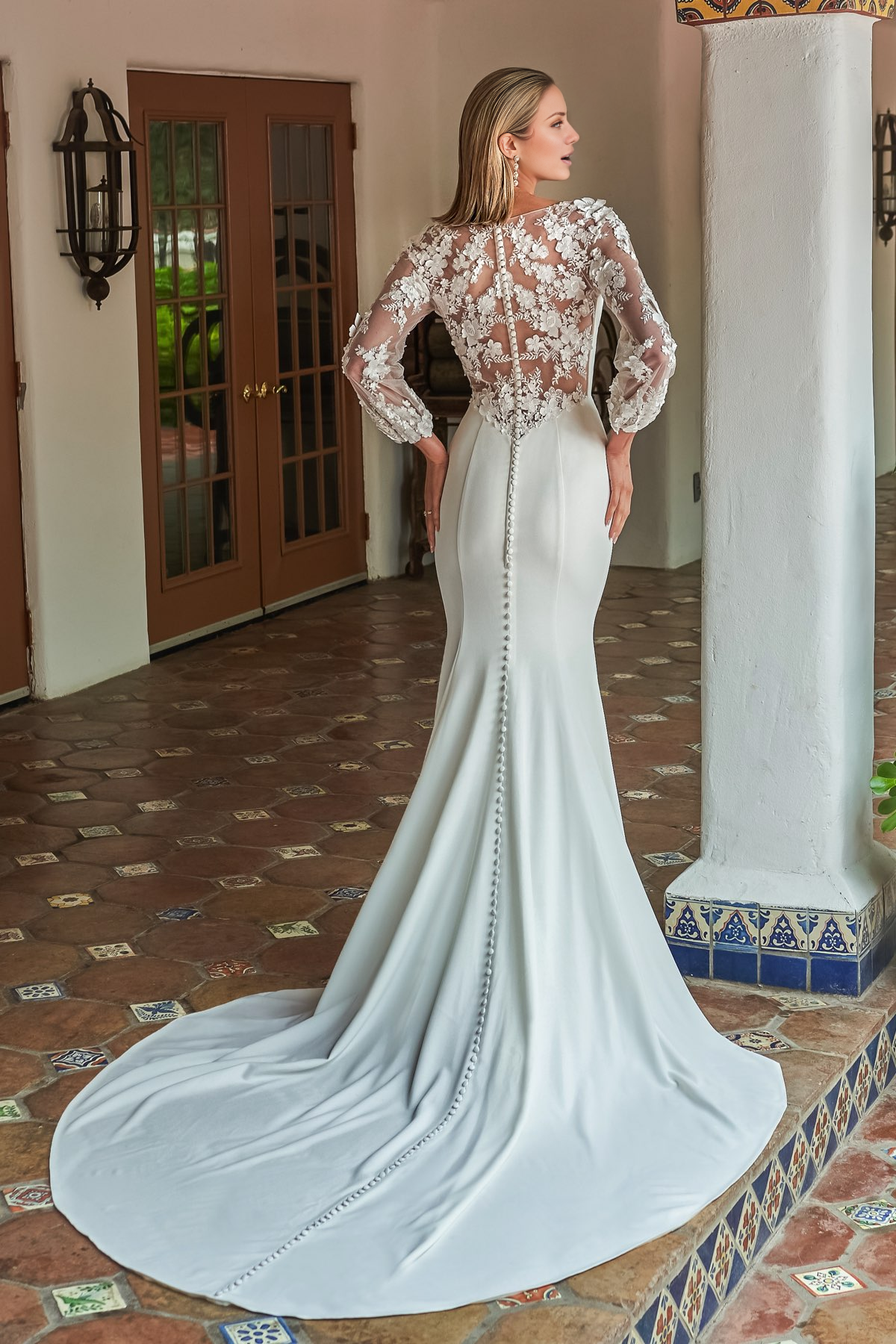 Vestido de novia largo hasta el suelo con encaje floral bordado en 3D y escote en V profundo