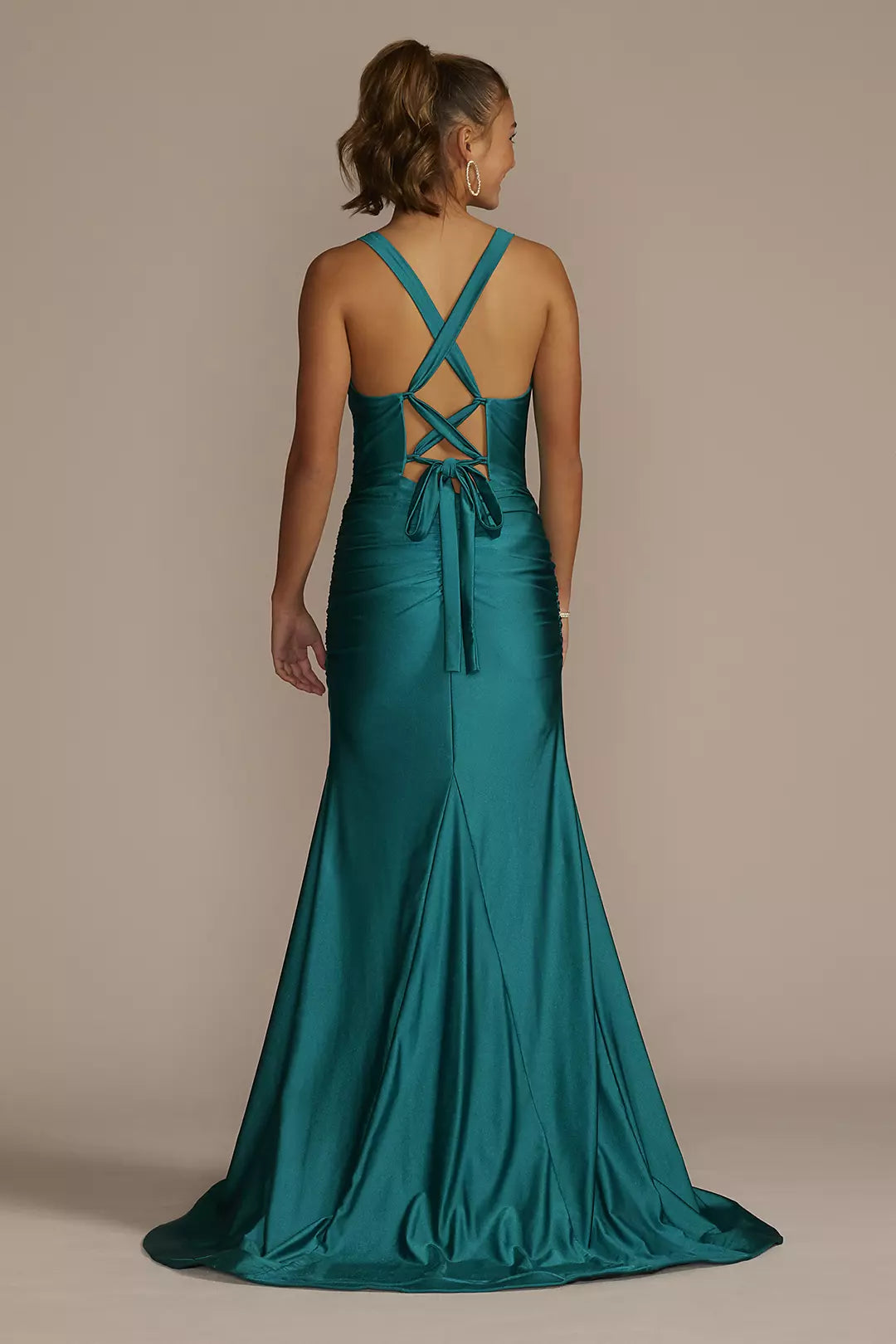 Vestido de fiesta Jimiss de corte A, escote en V, hombros descubiertos, sin mangas, espalda descubierta y largo hasta el suelo