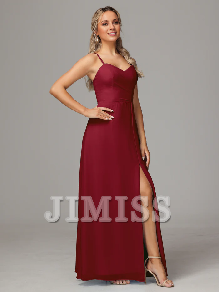 Vestido de dama de honor de gasa con escote en forma de corazón, tirantes finos y abertura lateral