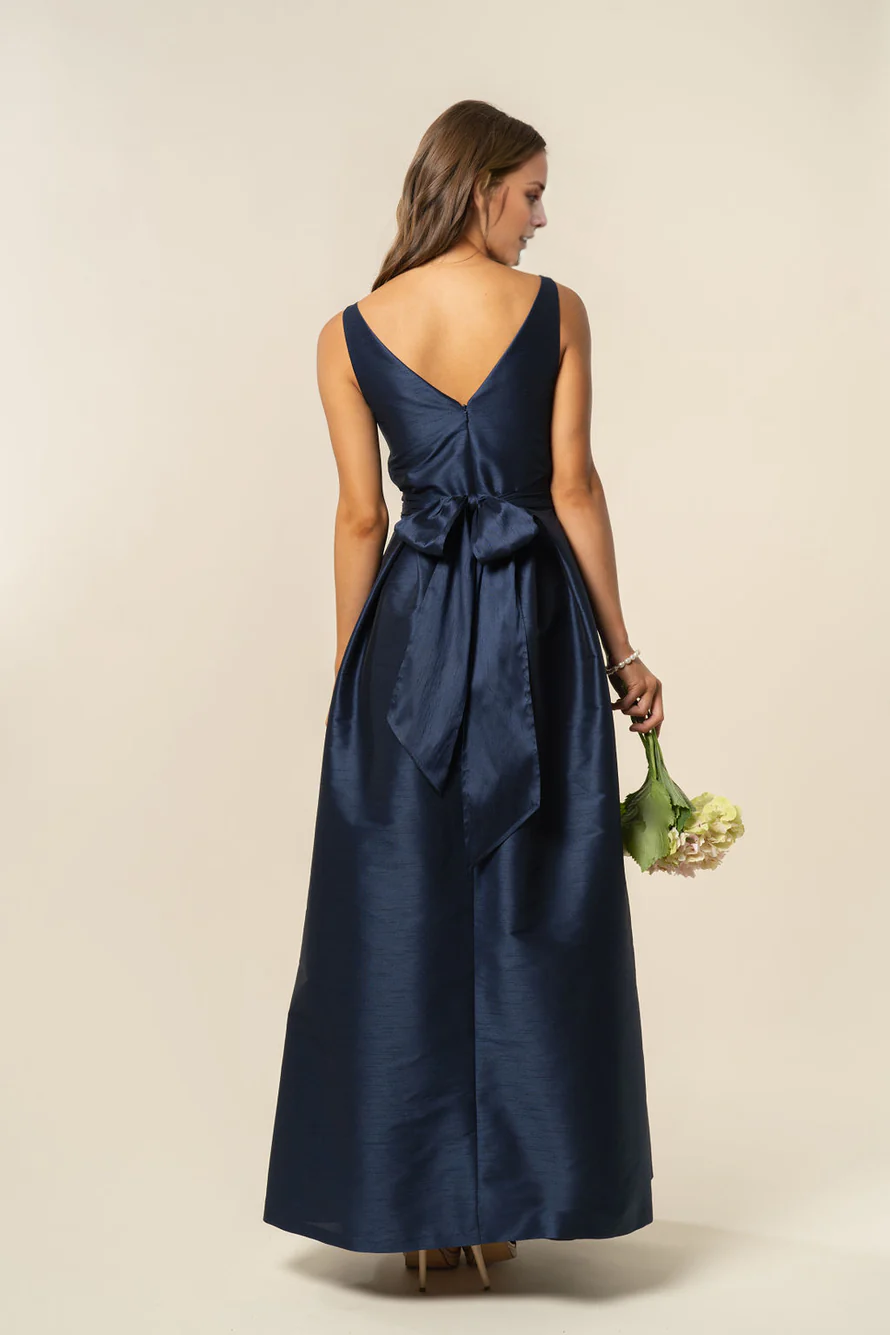 Vestido de noche Jimiss con escote en V, hombros descubiertos, sin mangas, espalda descubierta y largo hasta el suelo