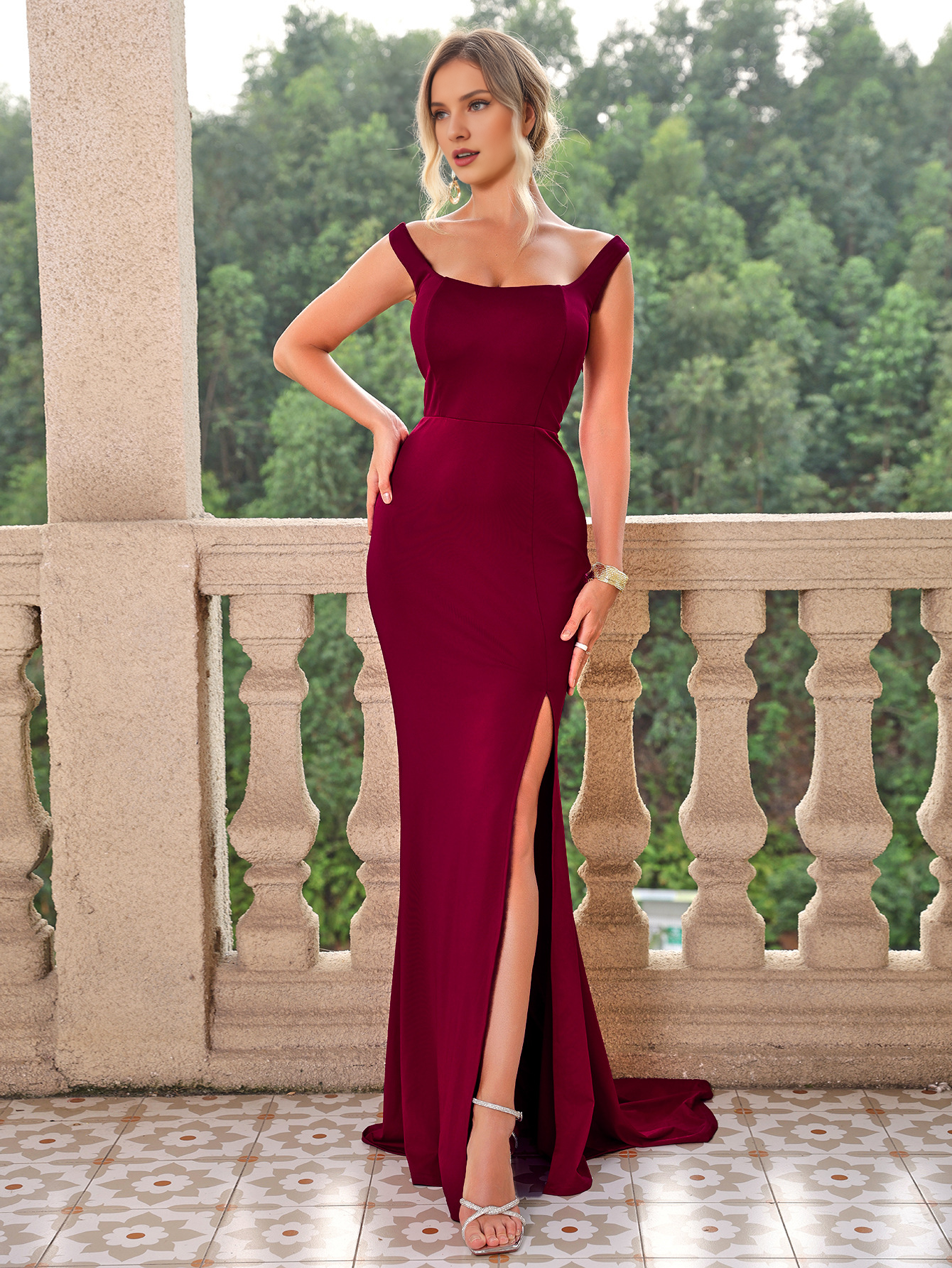 Sexy sequin solid color slit shoulder strap and floor length godons evening dresses
