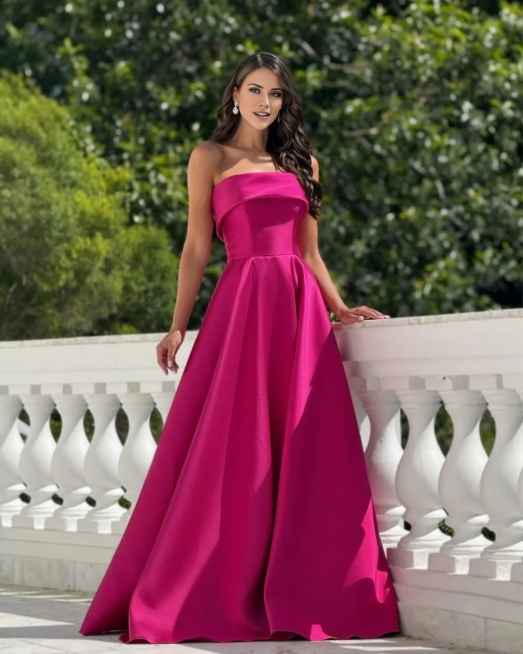 Vestido de gala Jimiss con hombros descubiertos, borde enrollado y corte A