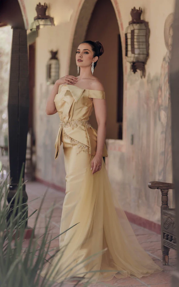 Off shoulder neckline with folded patchwork waistline decoration and floor length Prom dress