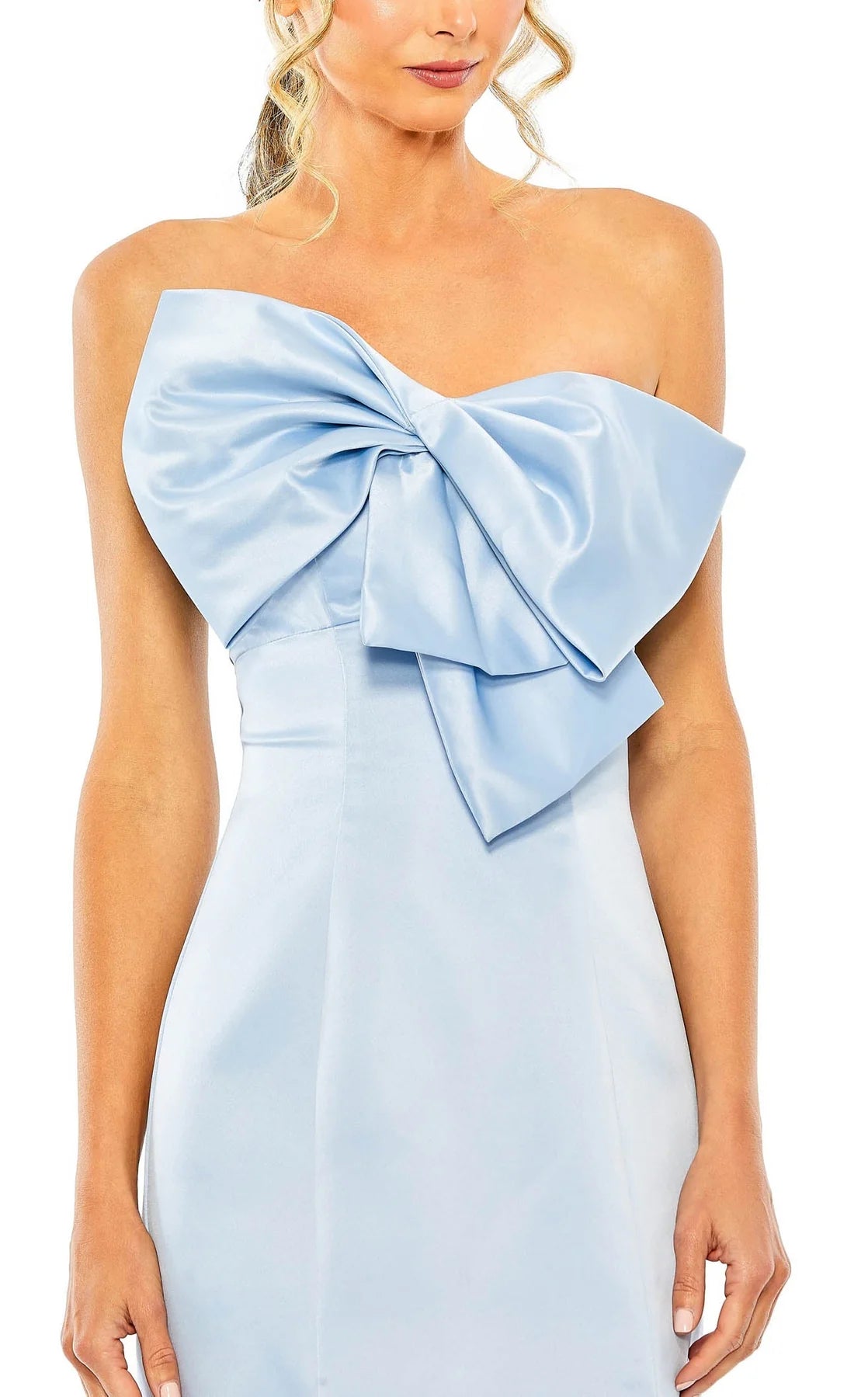 Abito da ballo a trapezio con spalle scoperte, colletto a cuore, cerniera posteriore e fiocco