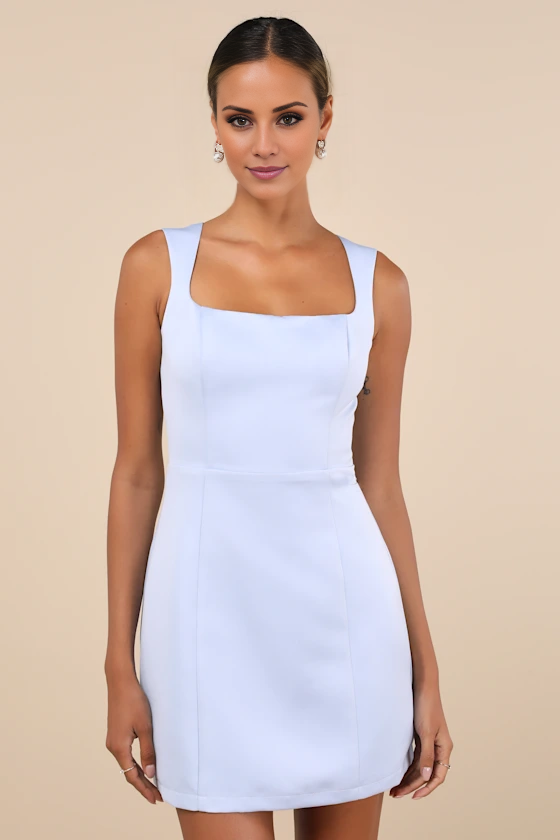 Vestido de fiesta corto Jimiss con escote cuadrado, sin mangas y espalda descubierta