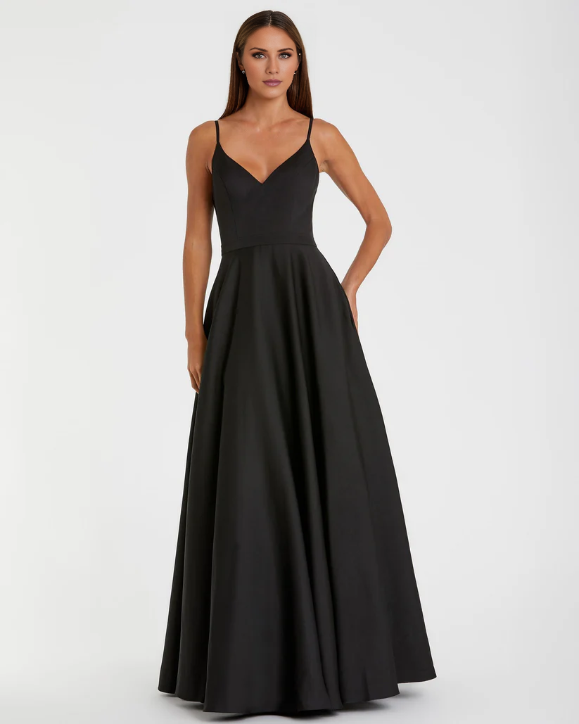 Vestido de noche largo hasta el suelo, sin mangas, con escote en V y tirantes finos