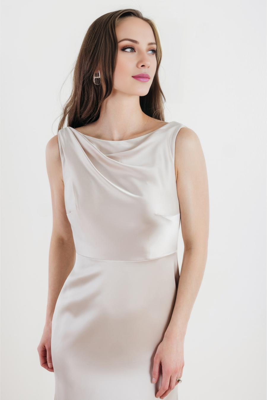 Vestido de noche Jimiss con escote barco, sin mangas, sin espalda y largo hasta el suelo