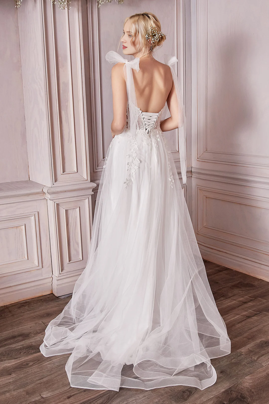 Ivory Tulle A-Line Floor-Length Bridesmaid Dress with Sweetheart Neckline & High Slit