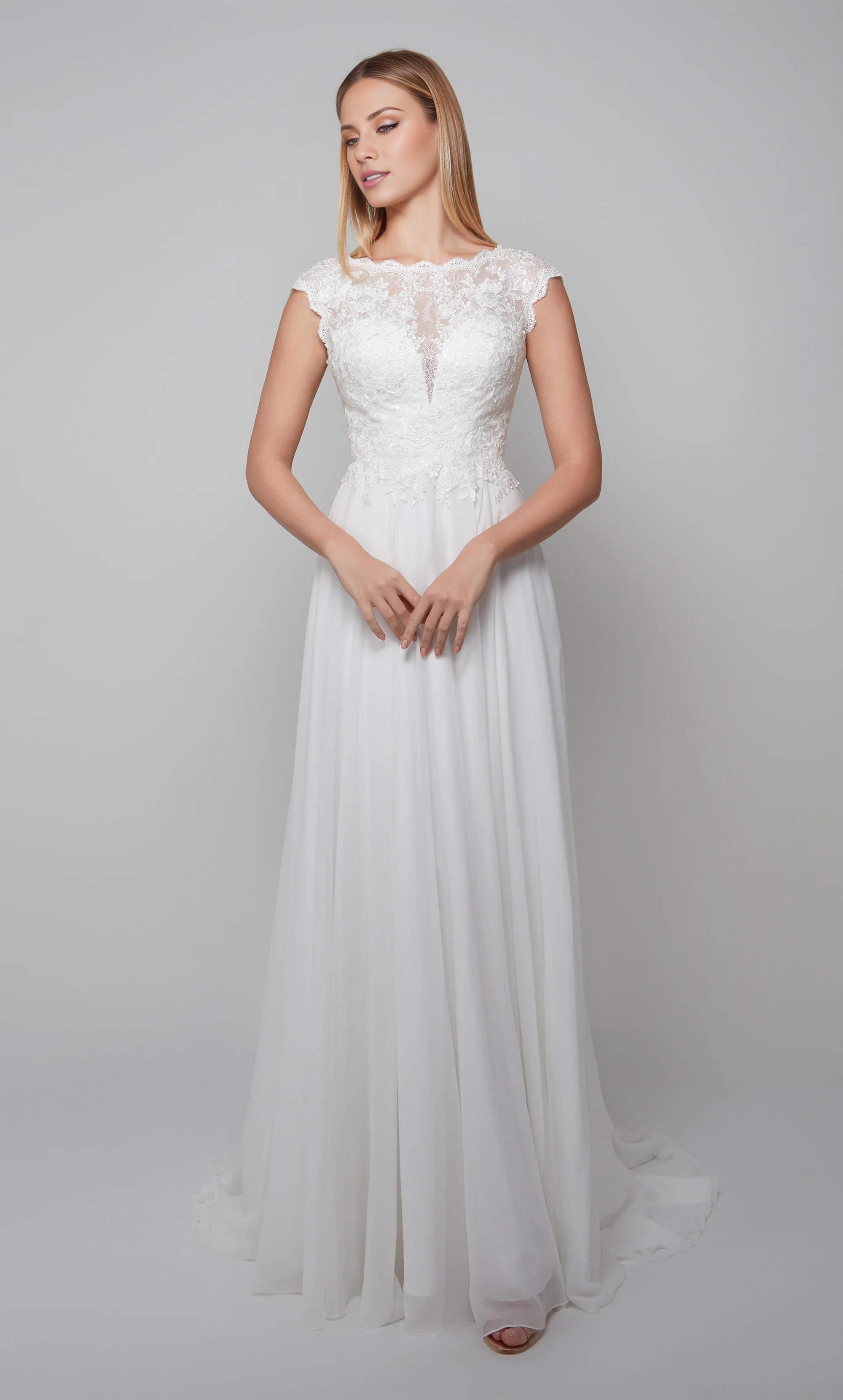 Elegant Ivory A-Line Floor-Length Gown for Bridesmaids & Formal Events