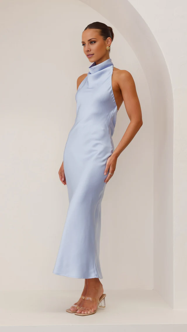 Vestido de fiesta Jimiss de cuello alto con tiras en la espalda expuestas y largo hasta el suelo