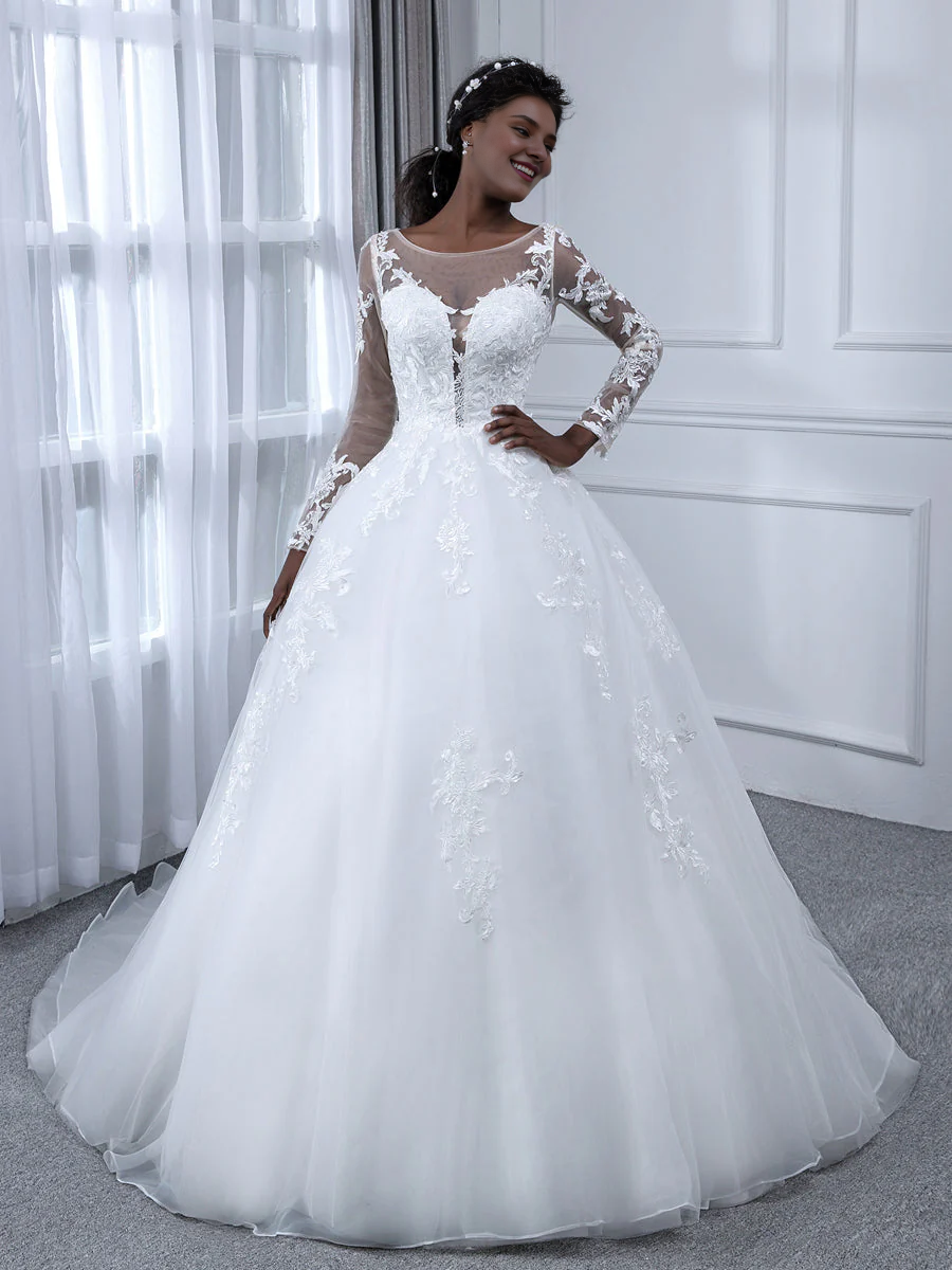 Vestido de novia de gasa con cuello transparente, mangas largas y apliques