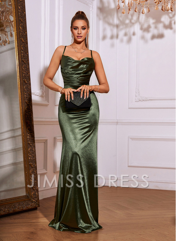 Vestido de fiesta de satén plisado hasta el suelo con chal de sirena en forma de trompeta de Jimiss