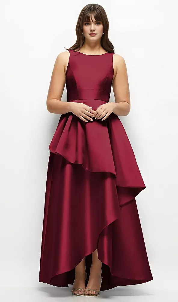 Vestido de fiesta de satén con capas asimétricas y largo hasta el suelo