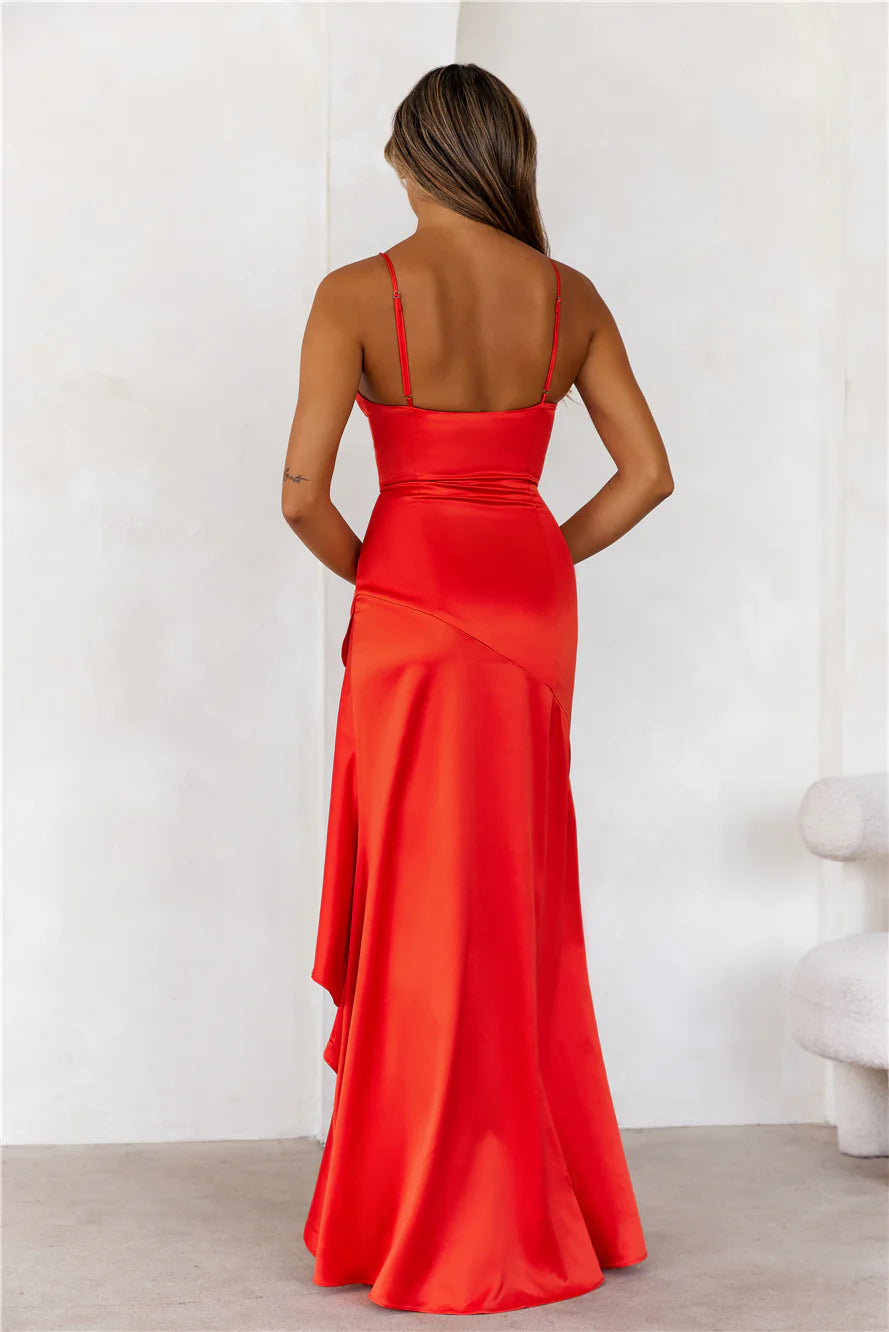 Vestido de fiesta Jimiss con escote en V, tirantes finos y diseño de borde con volantes