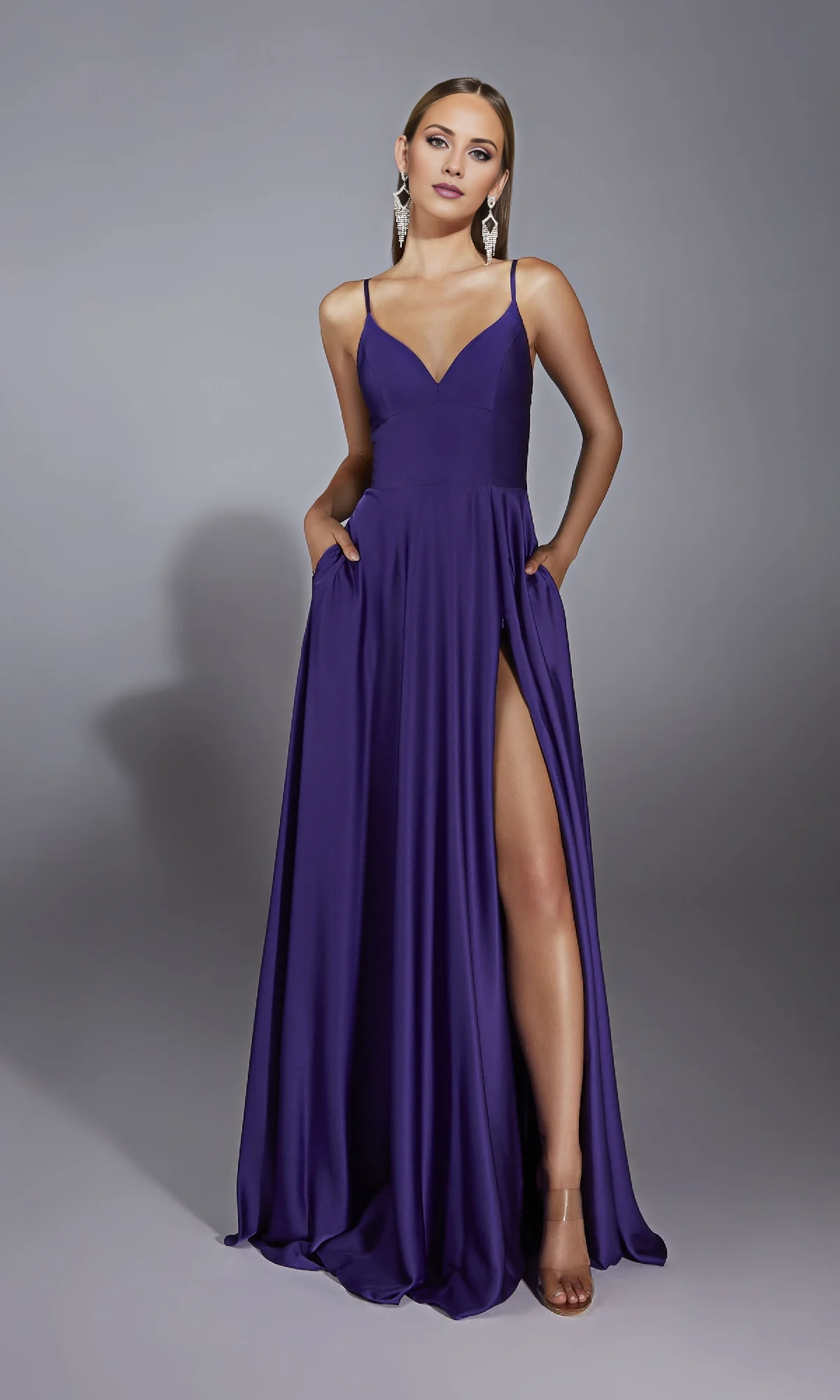 Vestido de noche Jimiss con escote en V, tirantes finos, abertura lateral en la espalda y largo hasta el suelo 