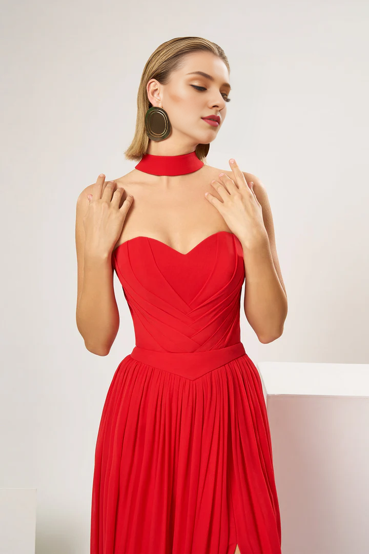 Vestidos de noche largos hasta el suelo con escote en forma de corazón y cuello colgante