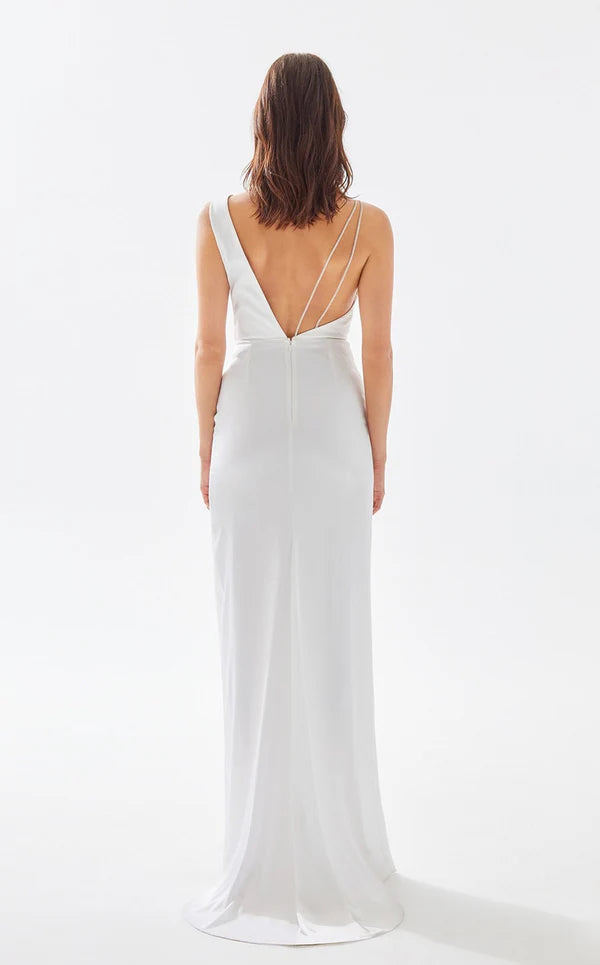 Vestido de noche cruzado con escote en V, tirantes asimétricos y largo hasta el suelo