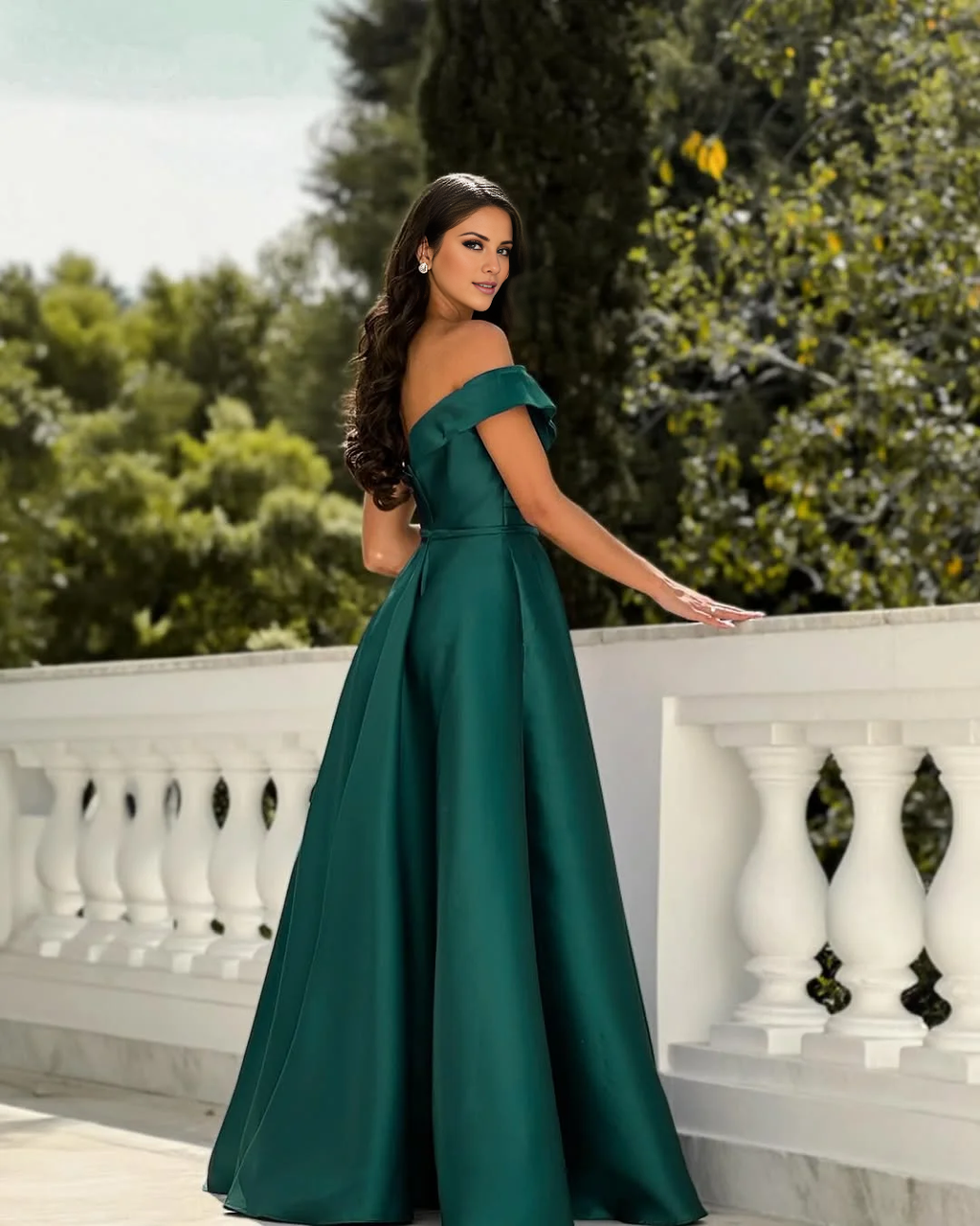 Vestido de fiesta Jimiss con hombros descubiertos, cuello, espalda descubierta y largo hasta el suelo