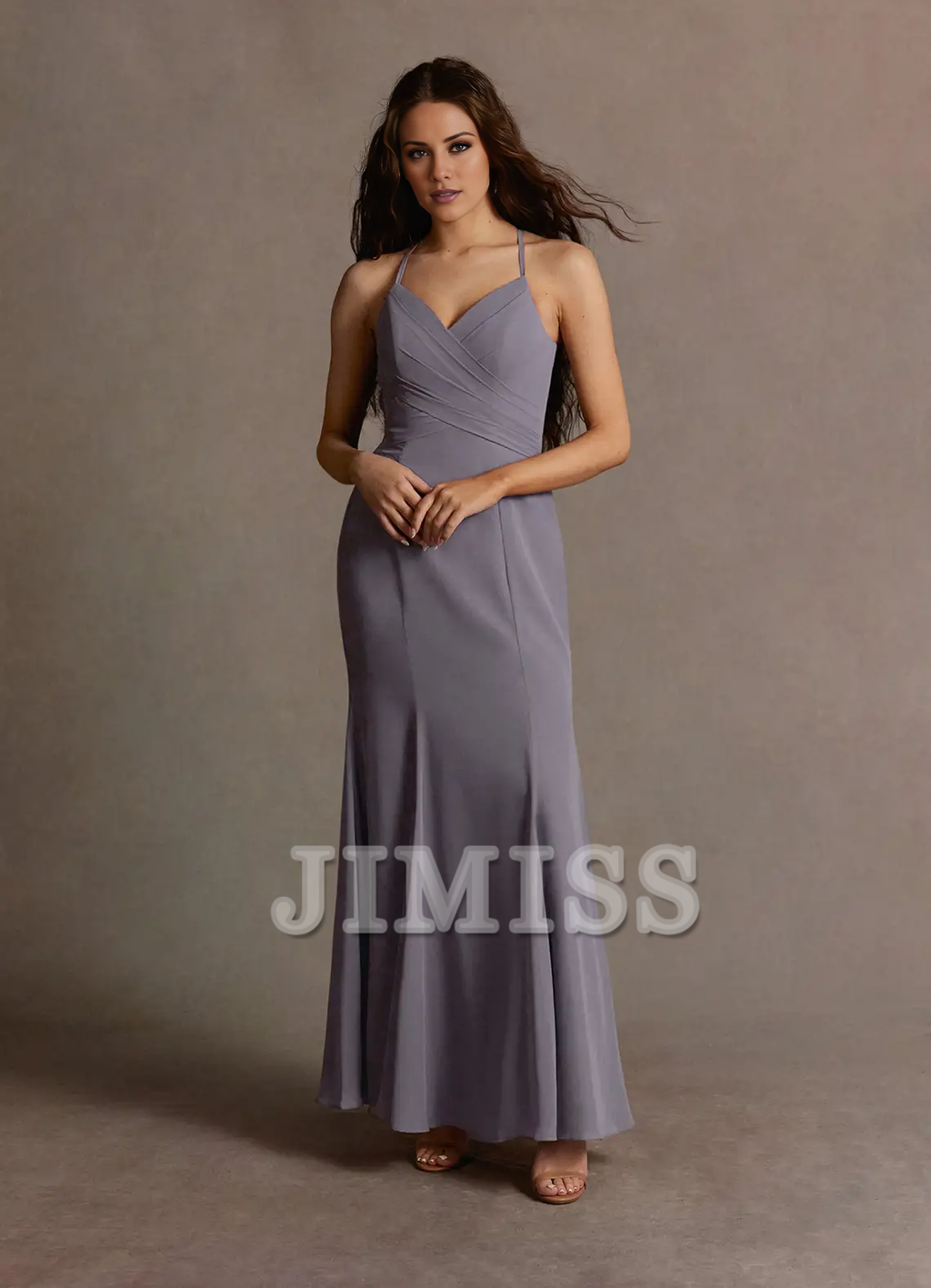 Abito da sera lungo in chiffon con scollo a V e spalle scoperte