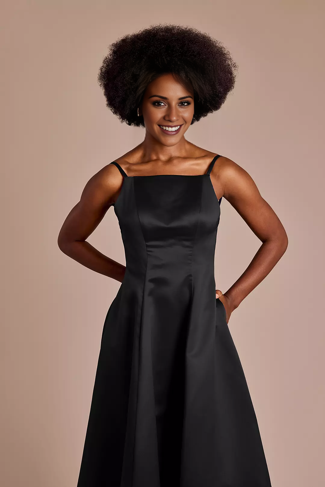 Vestido de fiesta Jimiss de satén con escote cuadrado, tirantes finos, sin espalda y largo hasta el suelo