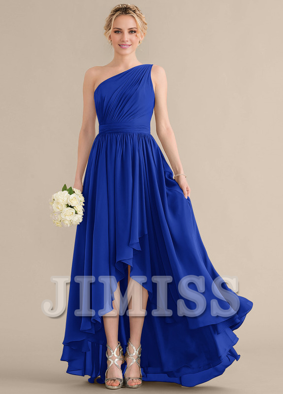 Vestido de dama de honor asimétrico de gasa con volantes escalonados, corte A y un hombro